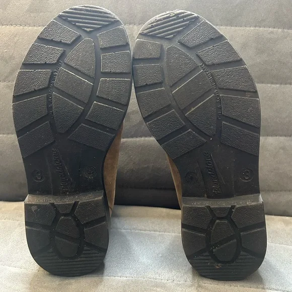 Blundstone Kid’s Size 3 Australian Great Condition Rugged Waterproof - Picture 4 of 8